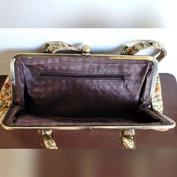 Vintage Floral Embroidered Handbag - Picture 6 of 8